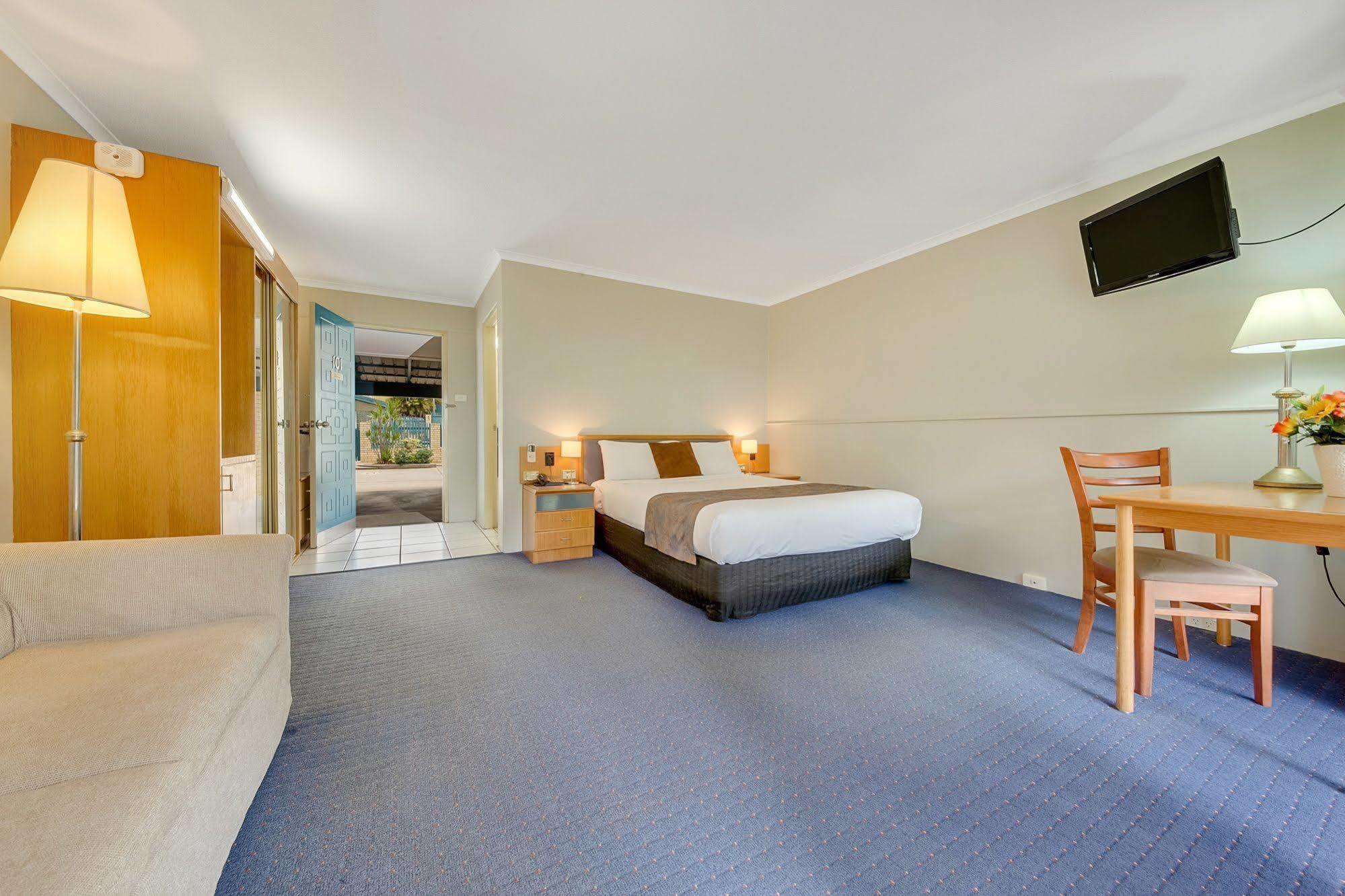 Gladstone Palms Motor Inn Ngoại thất bức ảnh