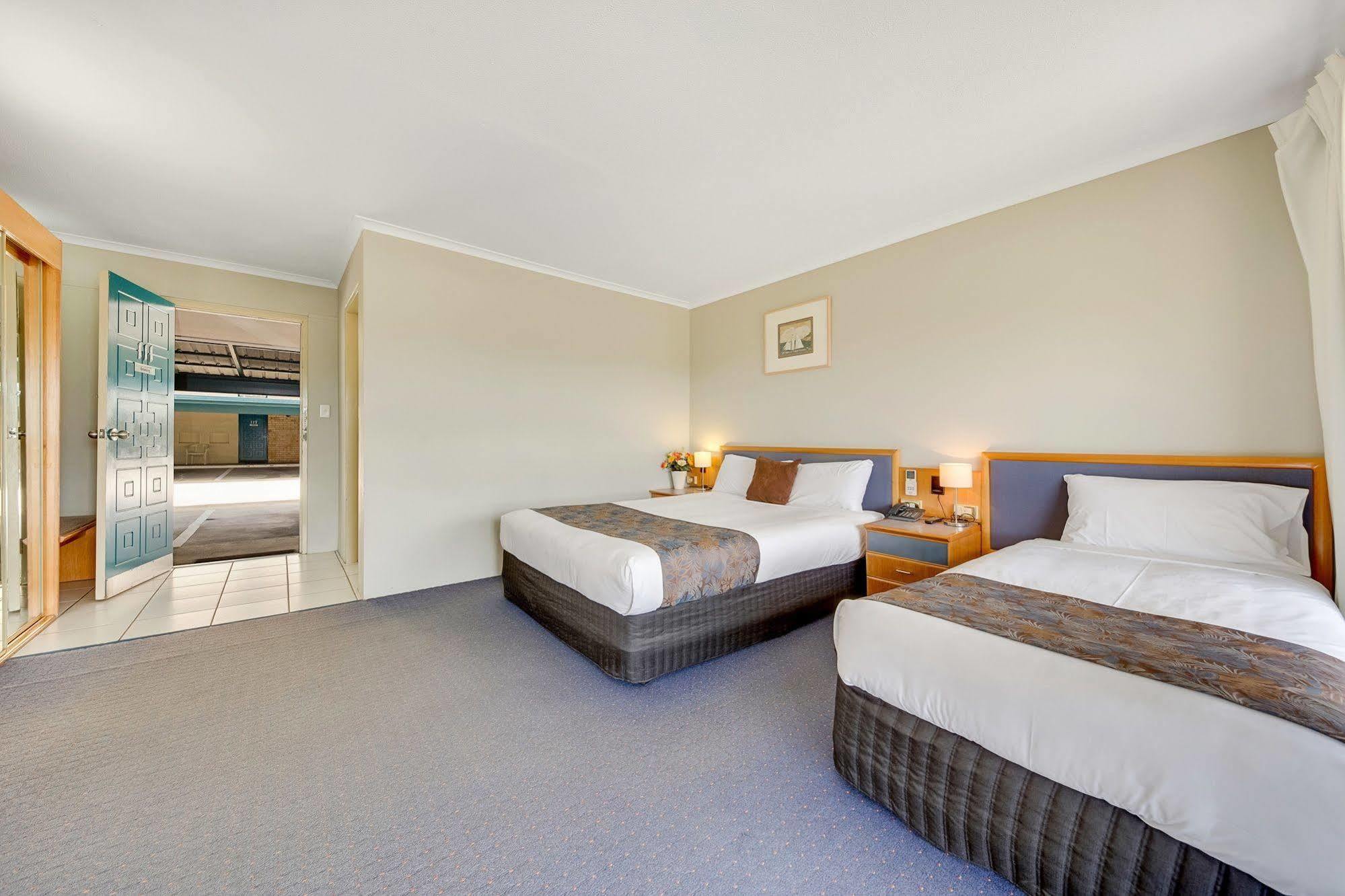 Gladstone Palms Motor Inn Ngoại thất bức ảnh
