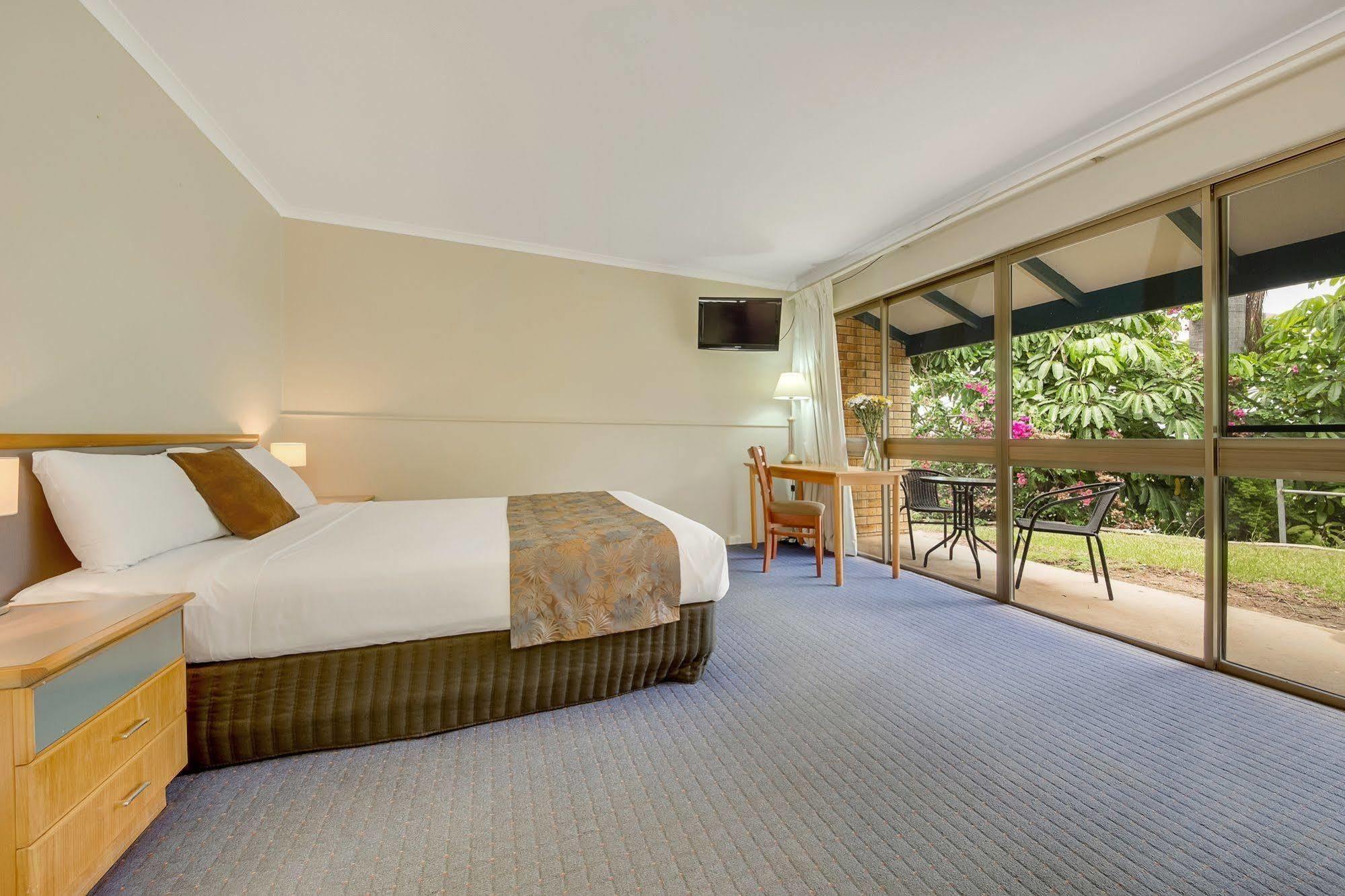 Gladstone Palms Motor Inn Ngoại thất bức ảnh
