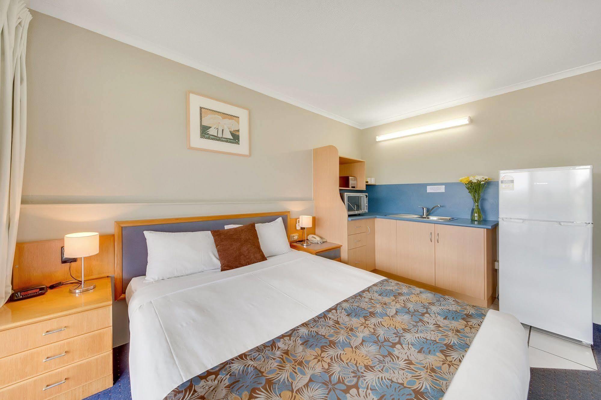Gladstone Palms Motor Inn Ngoại thất bức ảnh
