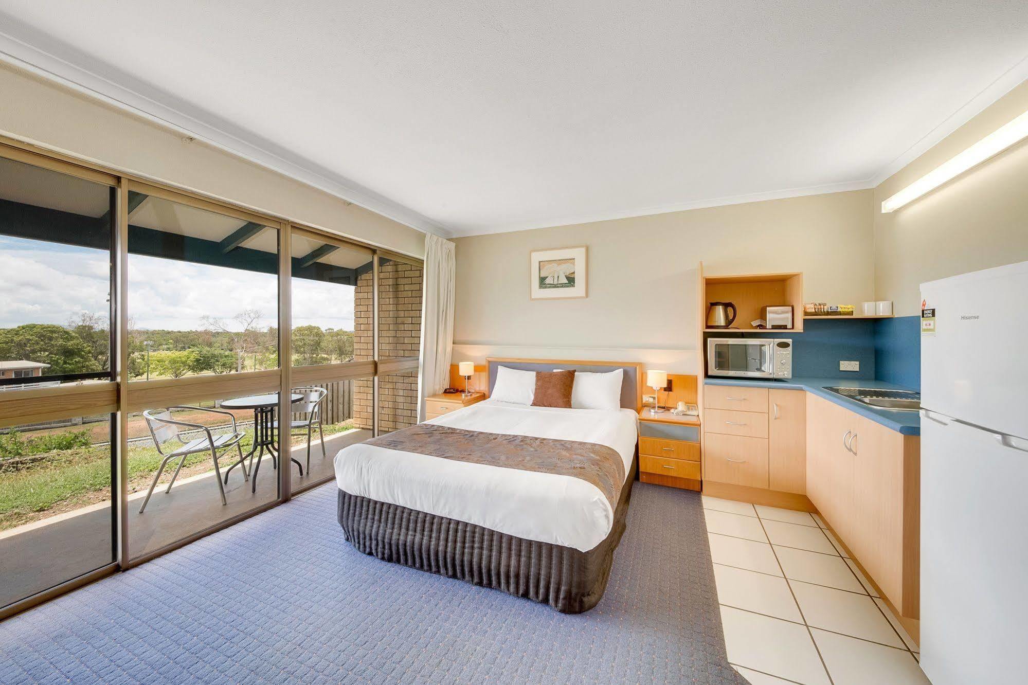 Gladstone Palms Motor Inn Ngoại thất bức ảnh